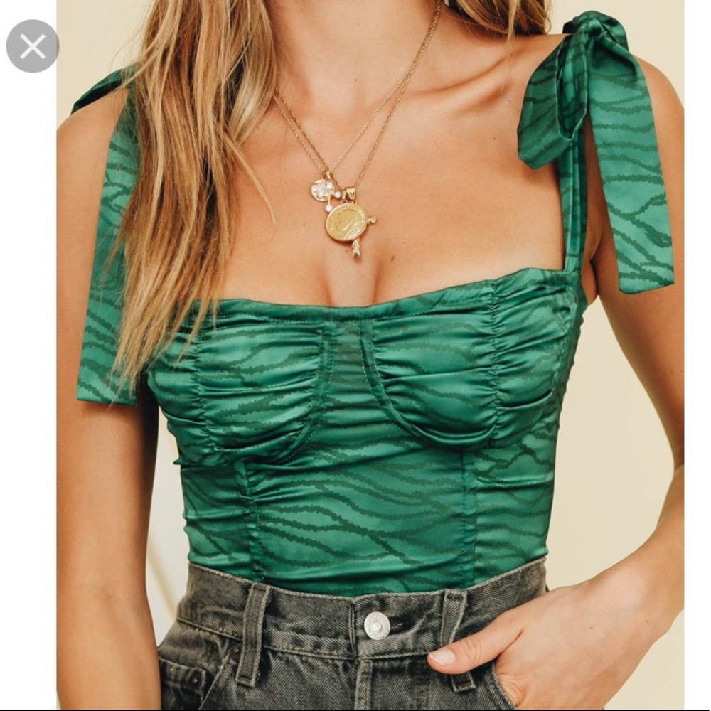 NWT “Still the one” tie top